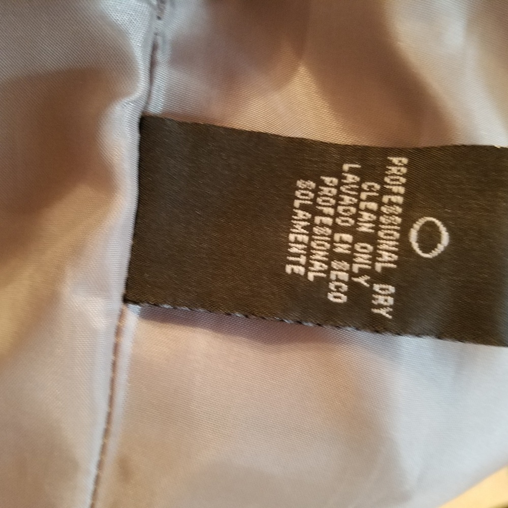 Dress - Picture 7 of 7